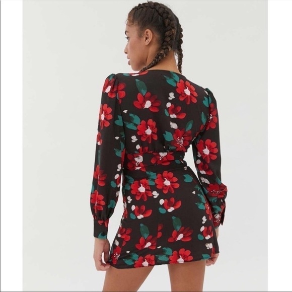 UO Michelle Plunging Long Sleeve Floral Mini Dress - Picture 3 of 13